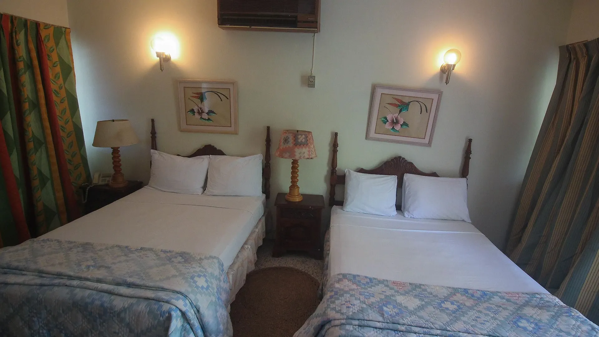 Sahara Hostel Montego Bay