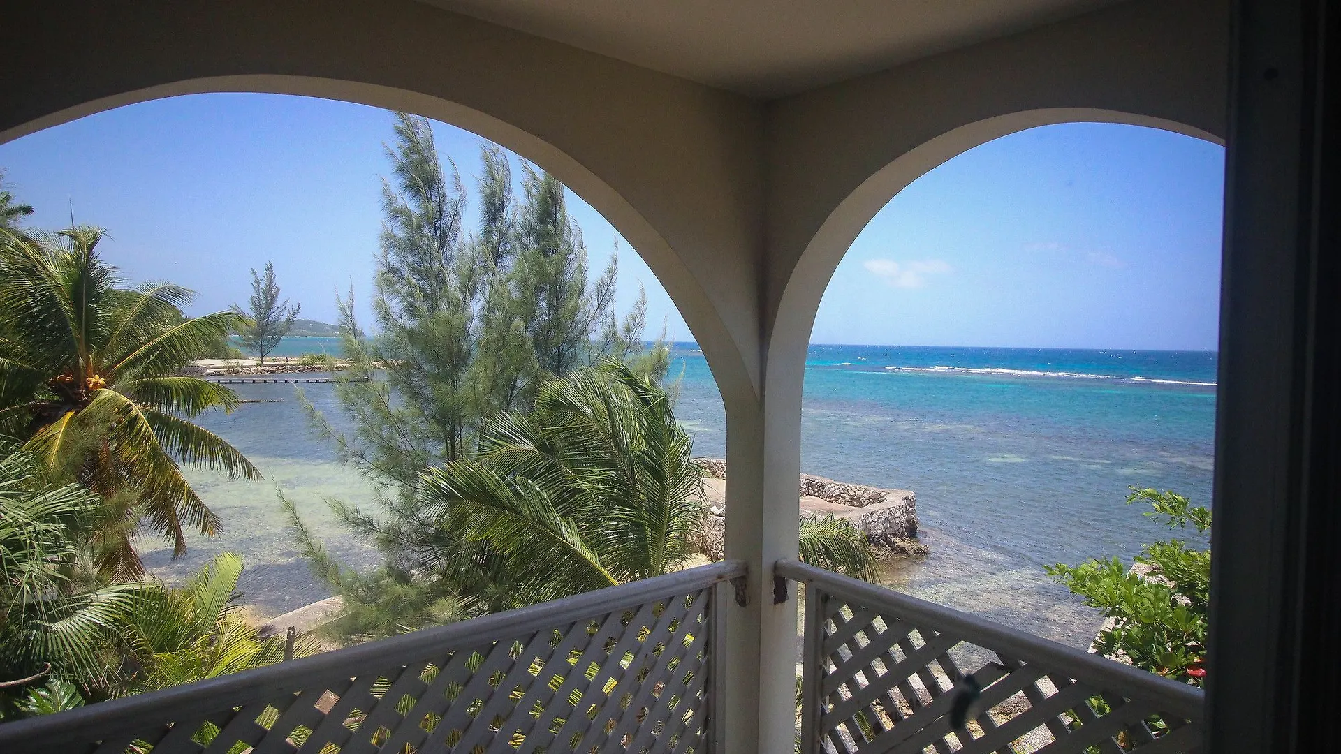 Sahara Hostel Montego Bay