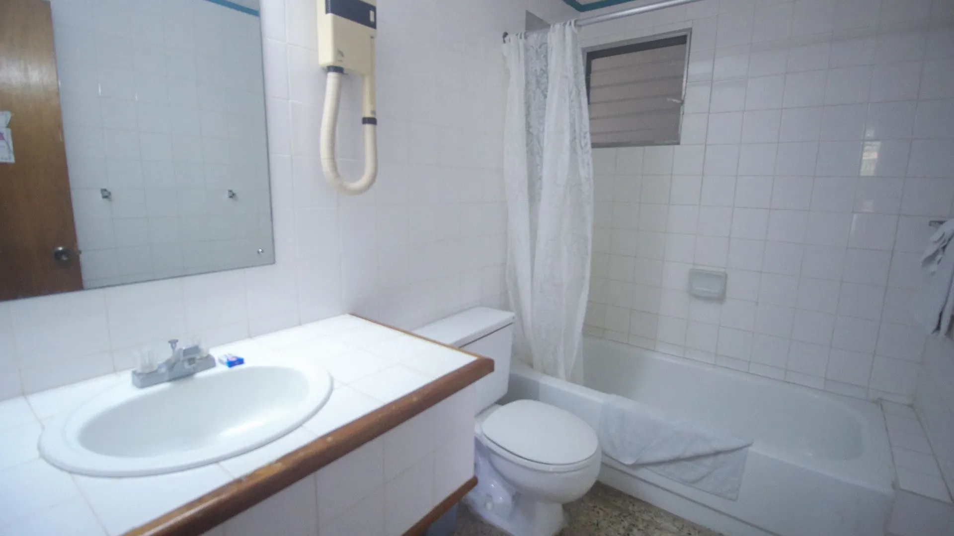 Sahara Hostel Montego Bay